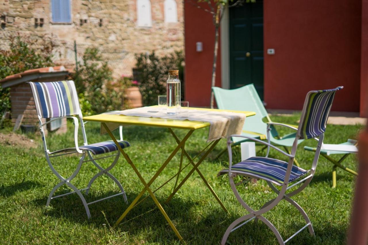 Villa Silvana - Apt Giulia & Michela With Terrace & Parking เปรูจา ภายนอก รูปภาพ