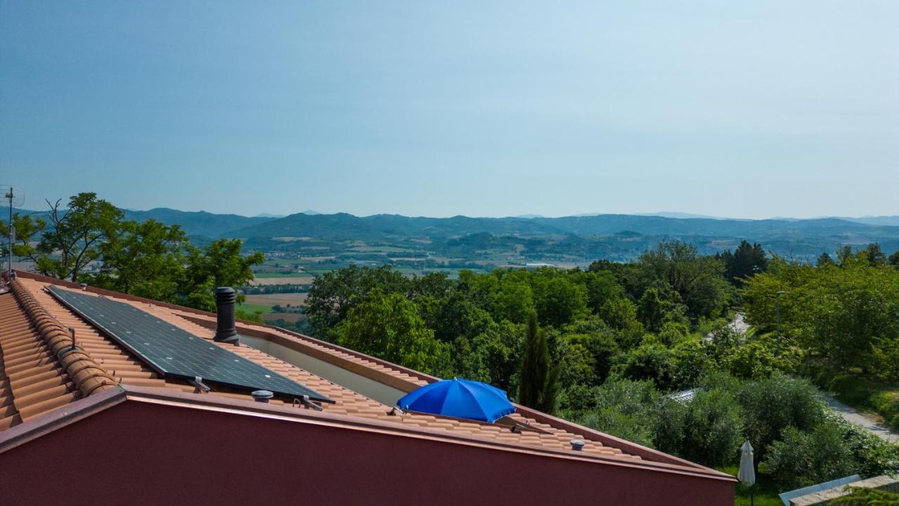 Villa Silvana - Apt Giulia & Michela With Terrace & Parking เปรูจา ภายนอก รูปภาพ